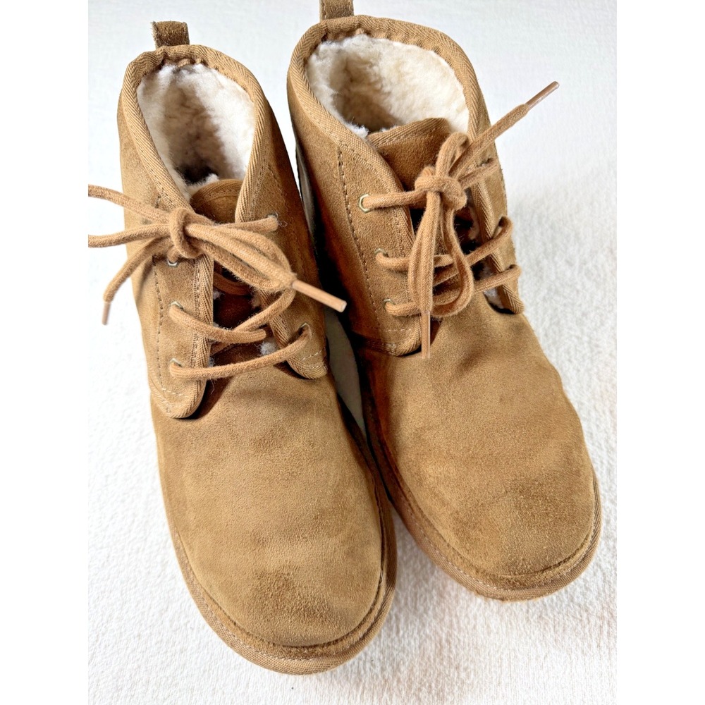 UGG Women's Size 6 Brown Suede Shearling Lined Lace Up Chukka Ankle Boots